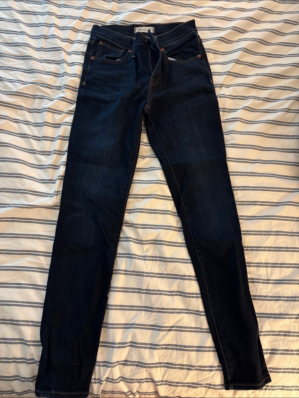 Dark Wash Madewell 9” high rise skinny jeans